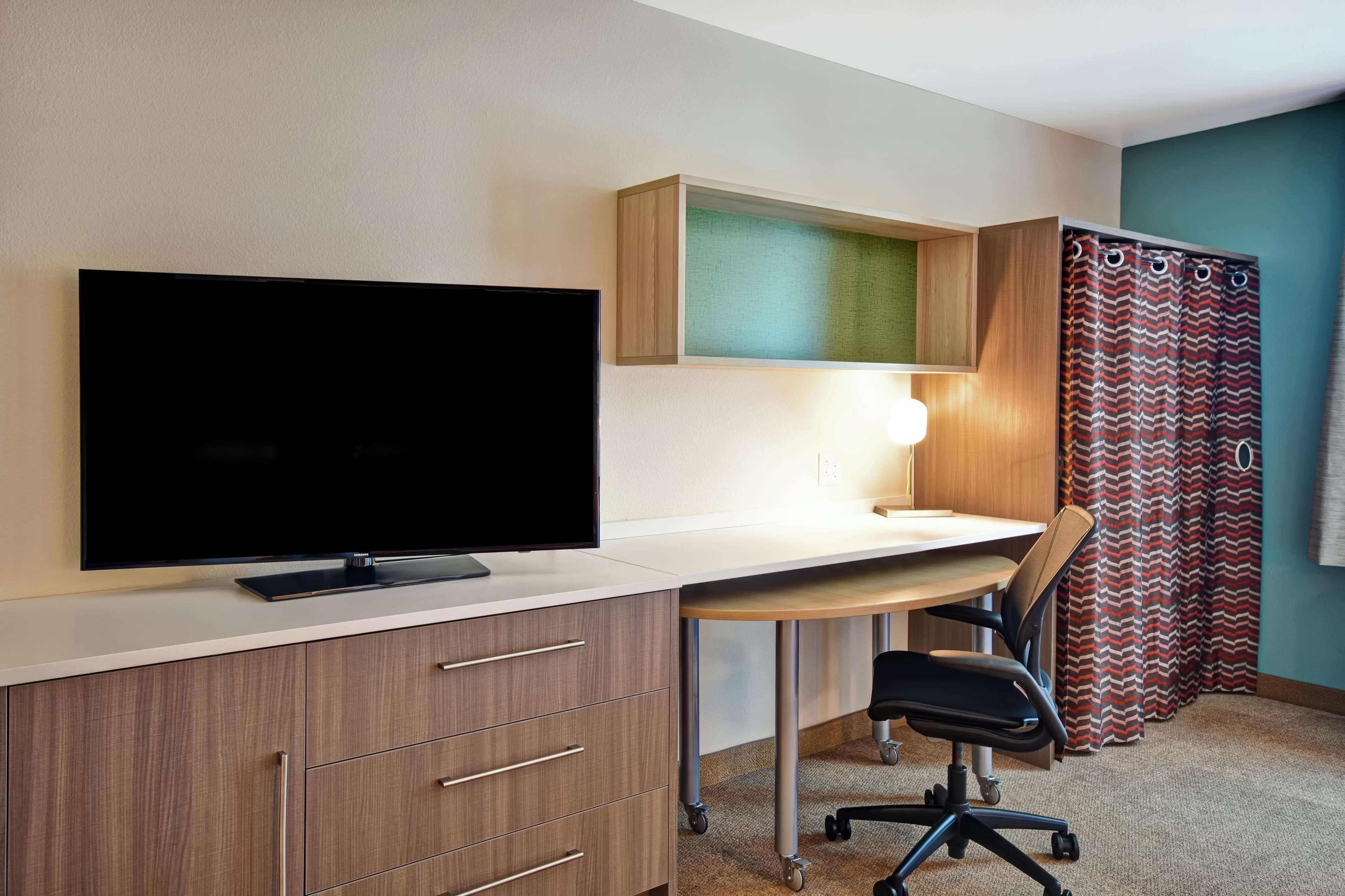 Home2 Suites By Hilton Victorville Exterior photo